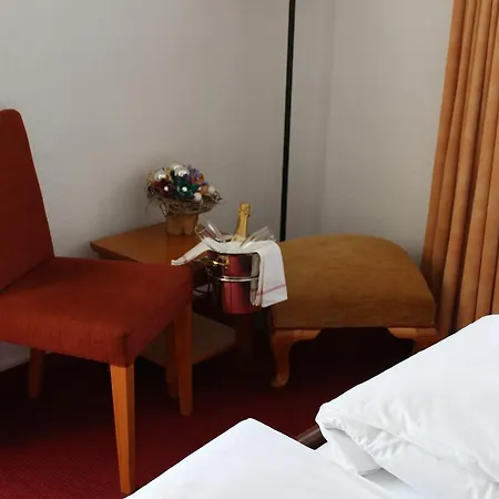Frisal Hotel